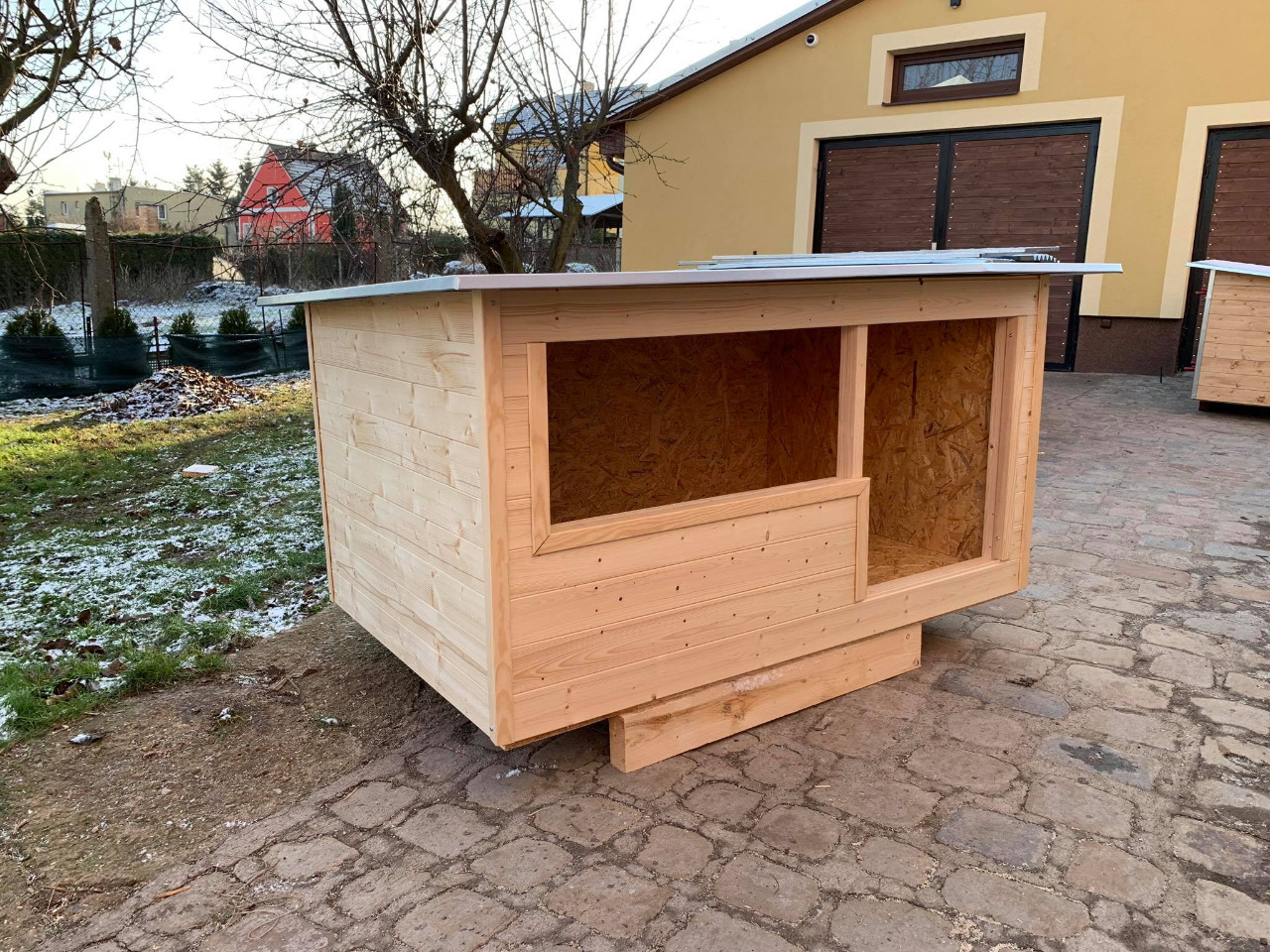 psí bouda otevřená